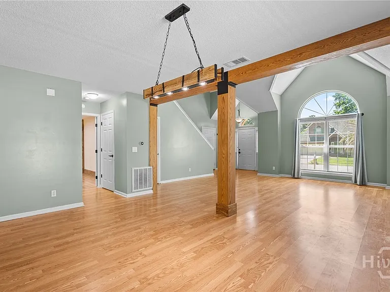 114 Saint Andrews Way — Photo 9