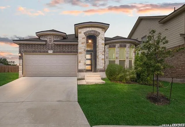 6318 Katy Star — Photo 1
