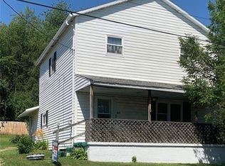 182 7th St, Lucernemines, PA 15754