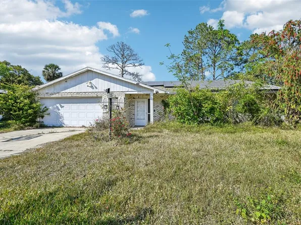 1011 Pine Tree Dr, Eustis, FL 32726