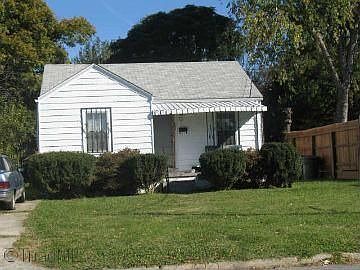 1st image of 804 W Terrell St