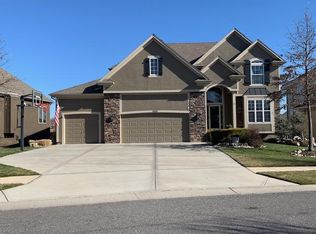 11018 W 163rd Ter, Overland Park, KS 66221