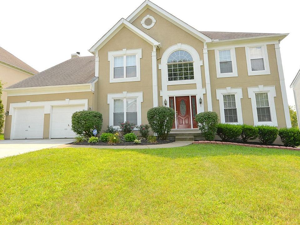 1st image of 321 Glensford Ct