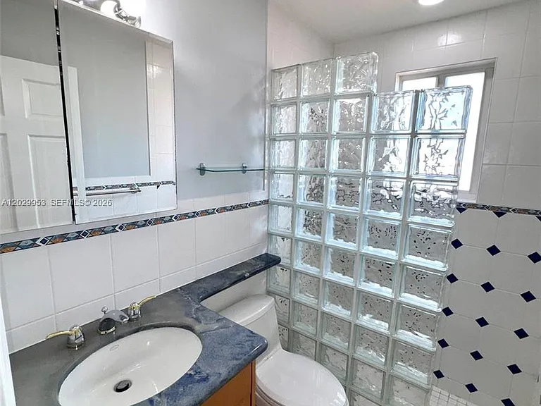 1419 Garfield St #2 — Photo 34