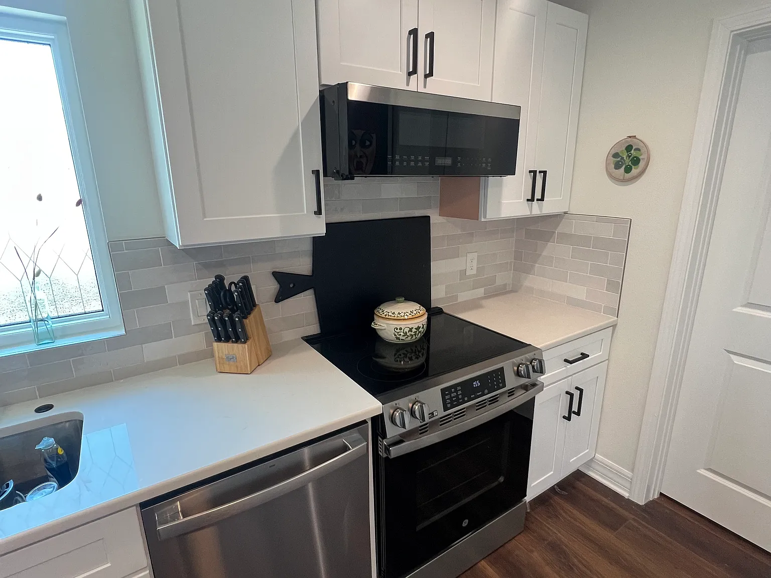 3 bed, 1445 sqft, $3,500 — Photo 3