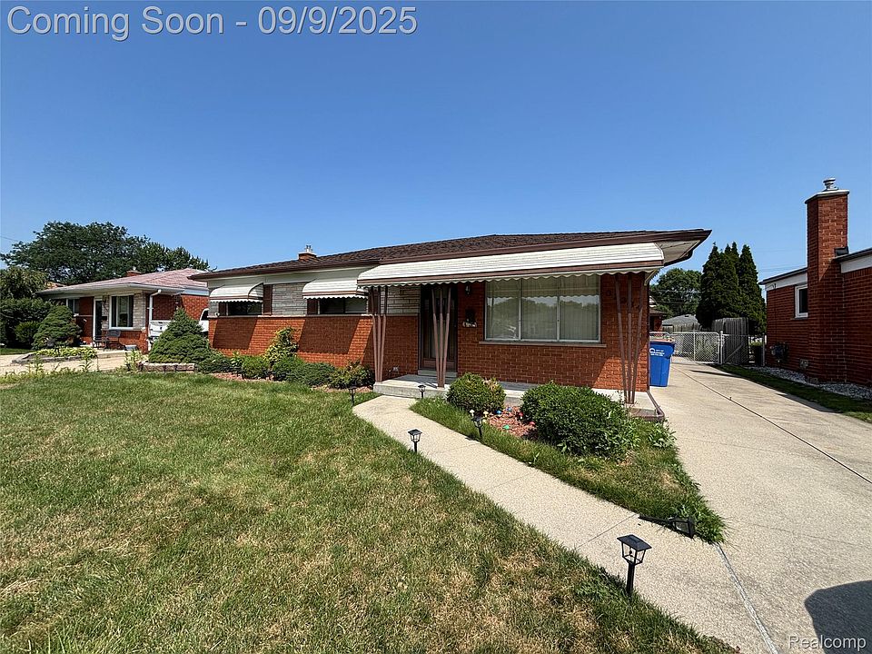 1st image of 32334 Gloede Dr