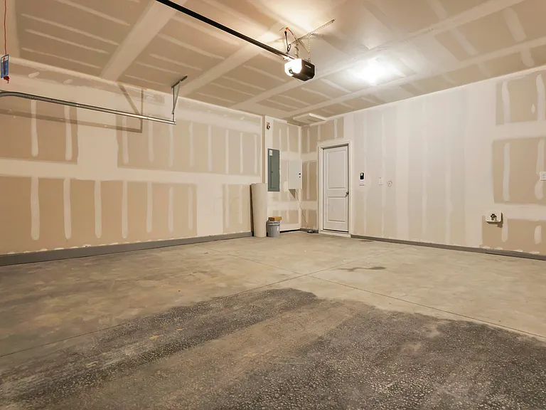 6302 Marinelli Dr N — Photo 37