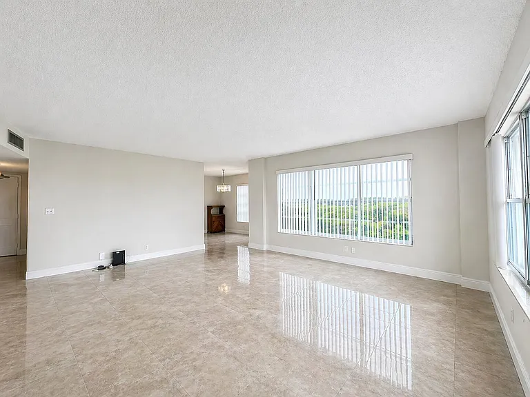 10777 W Sample Rd #714 — Photo 1