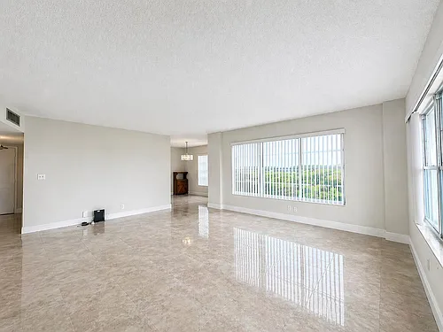 10777 W Sample Rd #714 Photo 1