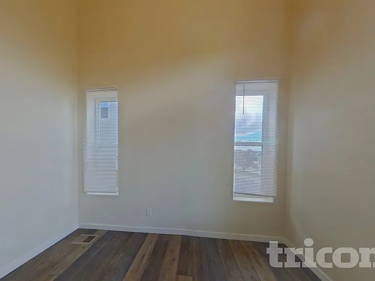 10943 Zealand Dr — Photo 15