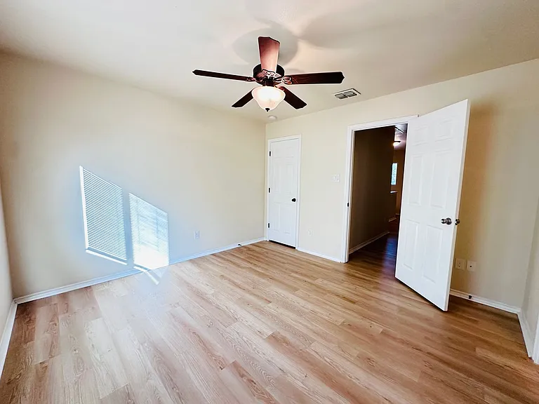 8711 Pensive Dr — Photo 20