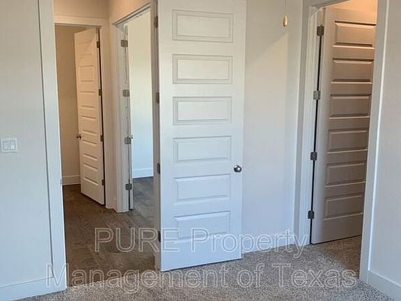 5th image of 201 Northcrest Dr