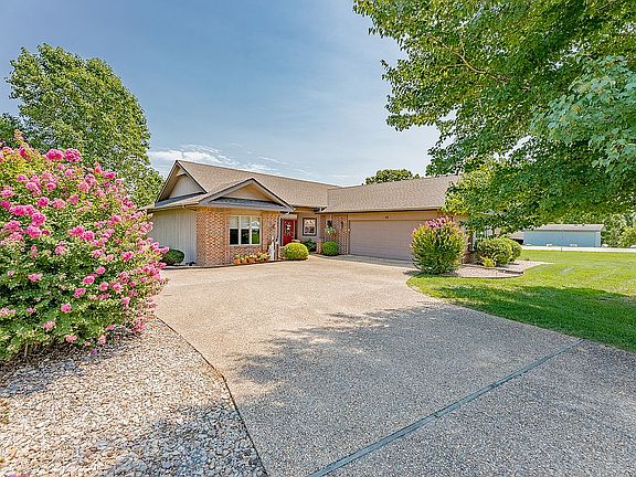 2nd image of 43 Tanyard Dr