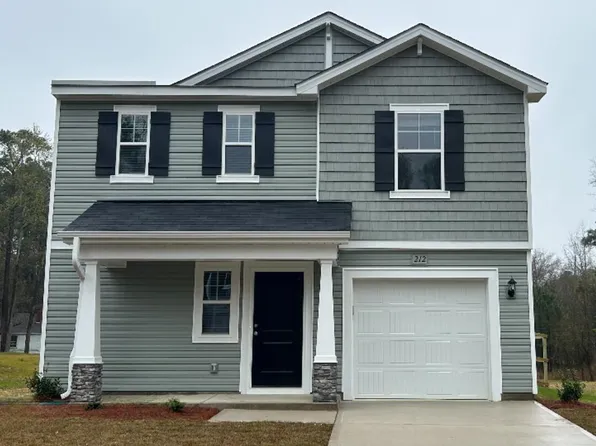 212 Fire Lane, Vass, NC 28394