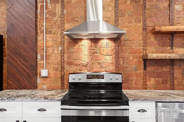 Sold by Real Street Inc | media 18