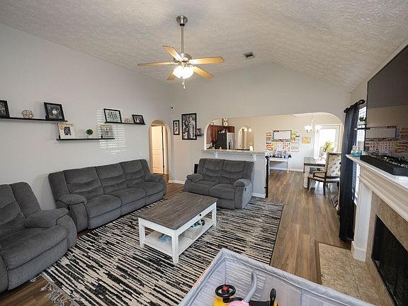 3rd image of 1638 Buena Vista Blvd