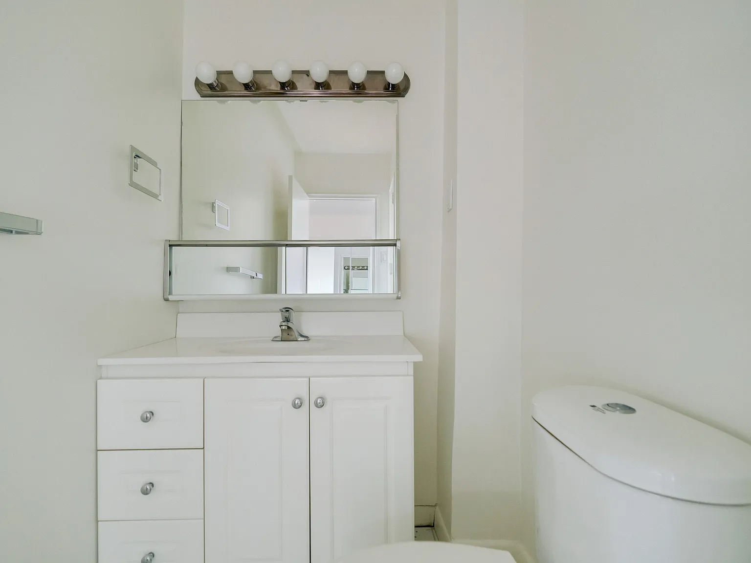 650 Briar Hill Avenue Toronto — Photo 3