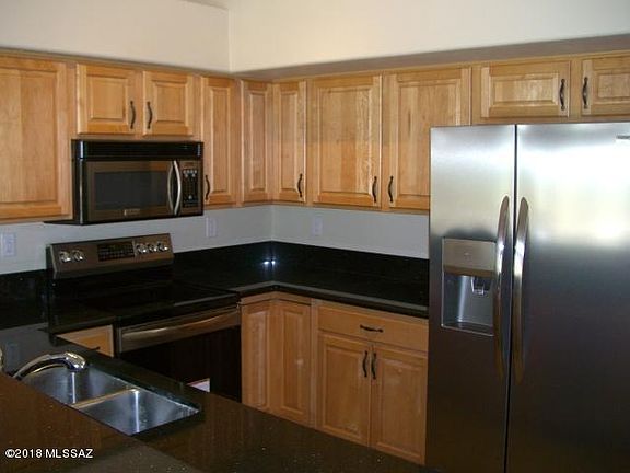 5th image of 10910 N Broadstone Dr