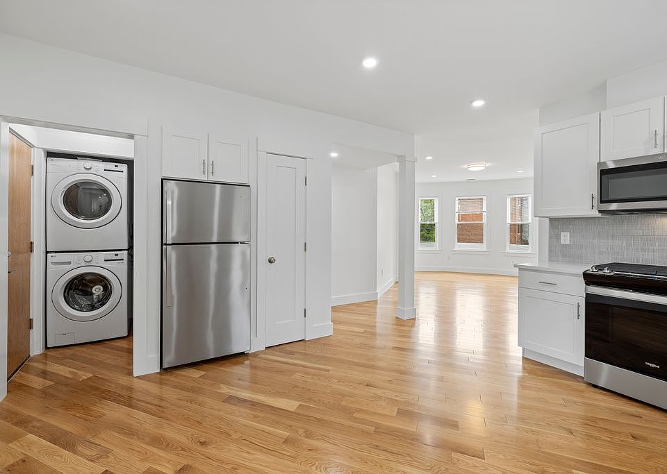 1st image of 406 Columbia St #2A