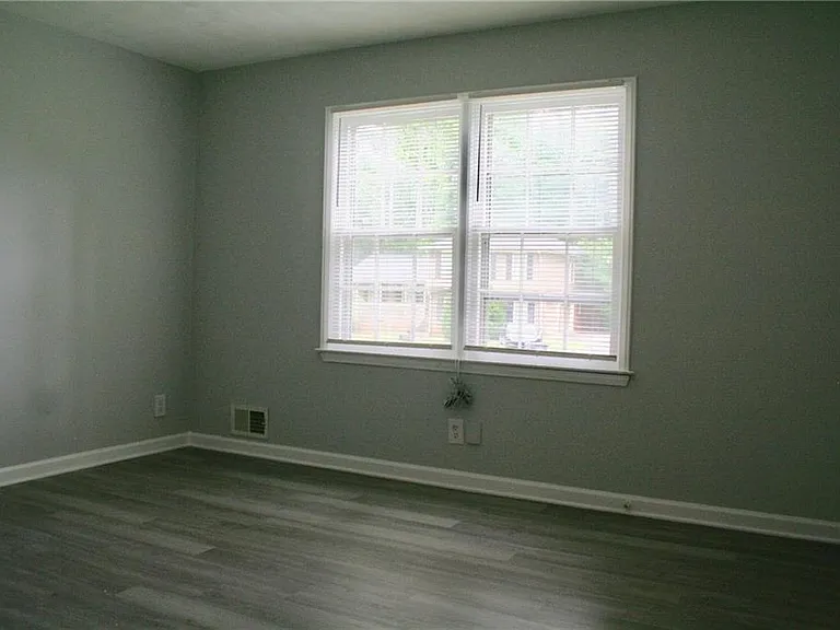 2075 Pinewood Dr — Photo 22