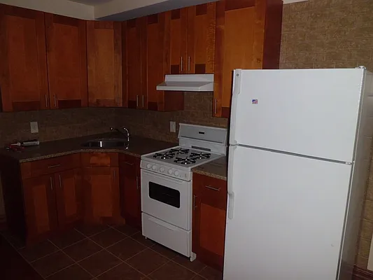 Rented by Maximus Realty Group | media 36