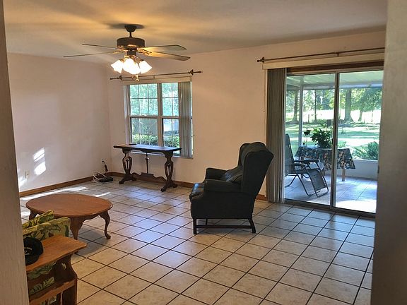 4th image of 505 SW Deanna Ter