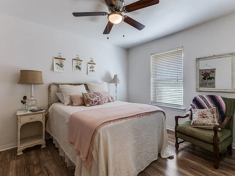 505 Wildwood Ter — Photo 17