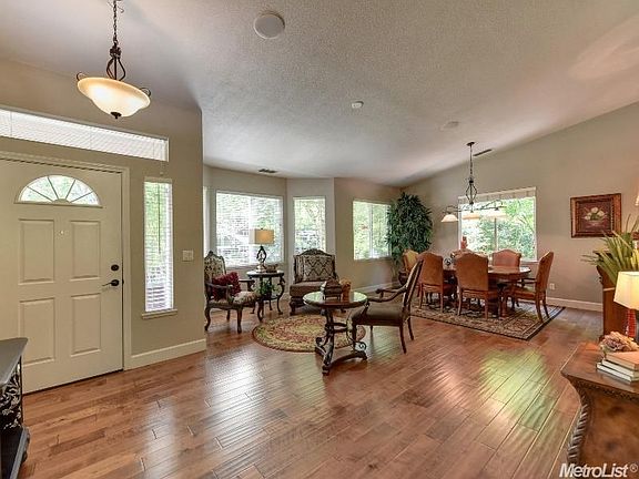 4th image of 4035 Harlington Cir