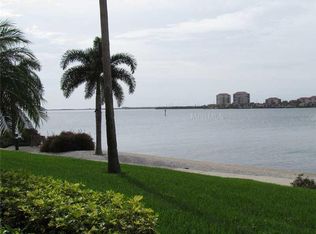 5220 Brittany Dr S APT 104, Saint Petersburg, FL 33715
