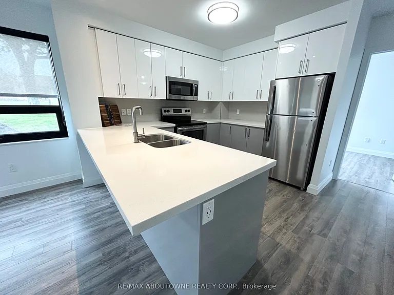 460 B Belmont Ave W #101 — Photo 3