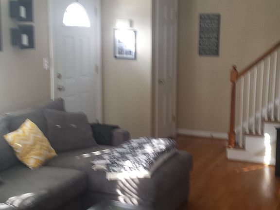 2nd image of 20200 Parkview Ave
