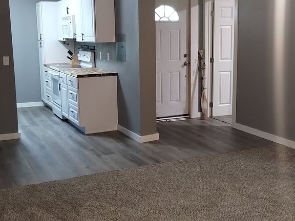 4th image of 1811 E Fir Ave