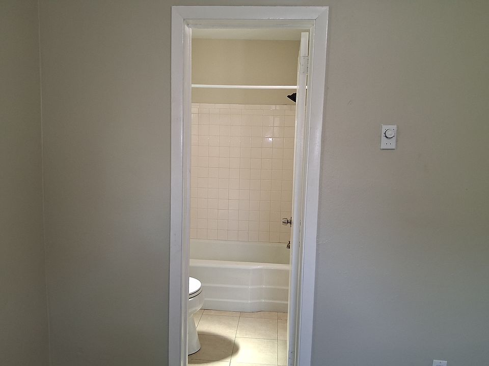 1st image of 5645 Merrill Rd #1