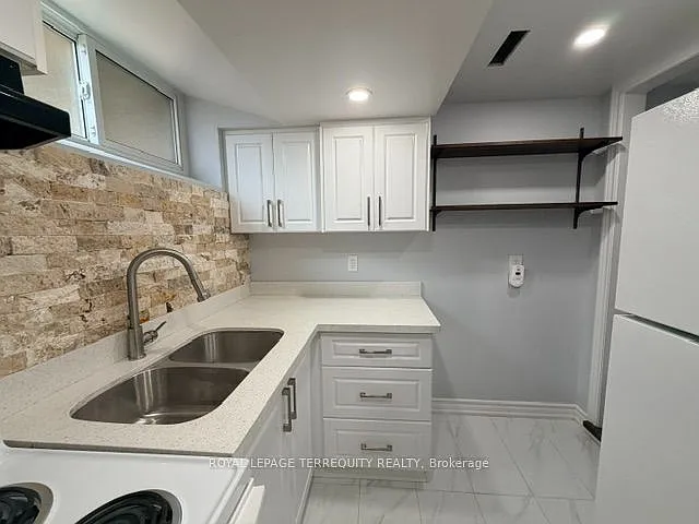 869 Marinet Cres #BASEMENT — Photo 13