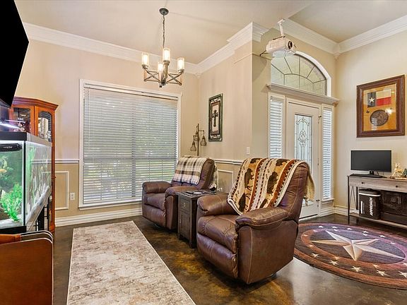 4th image of 1408 Laurel Park