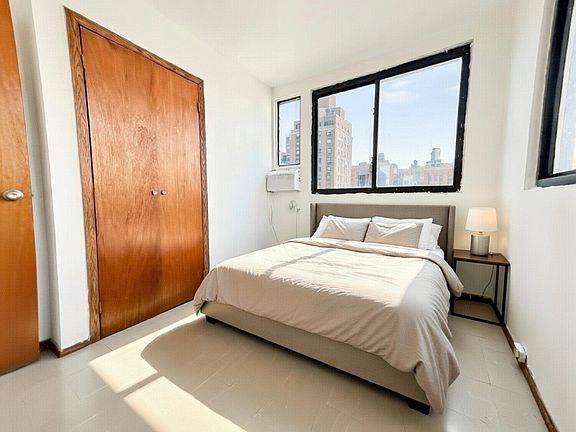 5th image of 259 Elizabeth St #7B