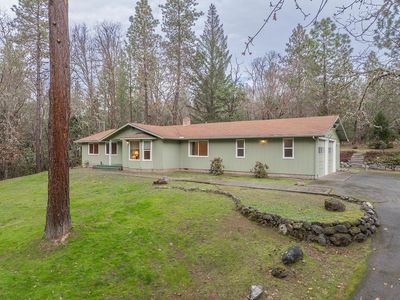 751 Azalea Dr, Grants Pass, OR, 97526