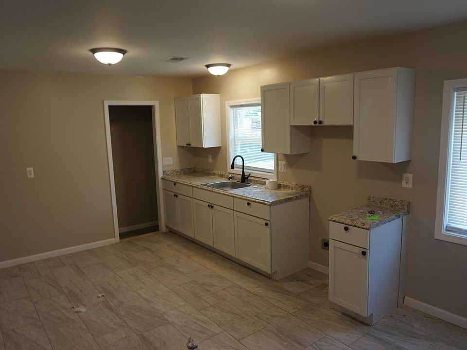 2nd image of 26371 W Hills Dr