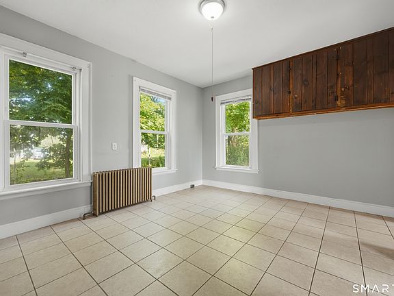 3rd image of 70 Osgood Avenue