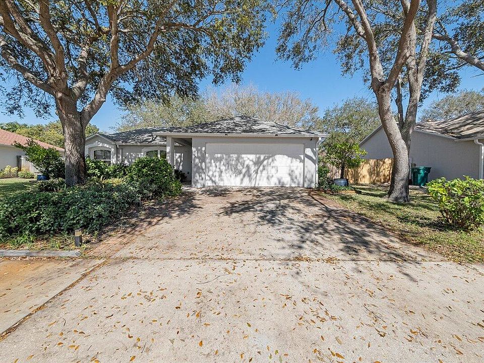 1st image of 2437 Wolf Creek Dr