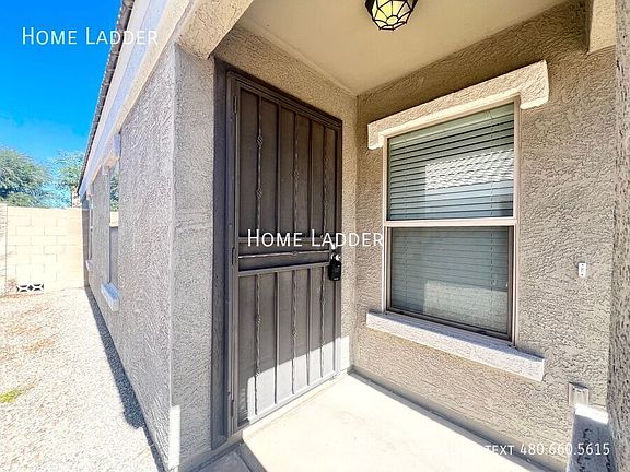 3rd image of 1242 E Bradstock Way