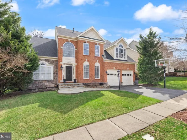 43941 Riverpoint Dr, Leesburg, VA 20176