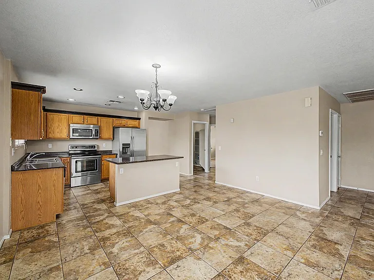 33856 N Cherry Creek Rd — Photo 9