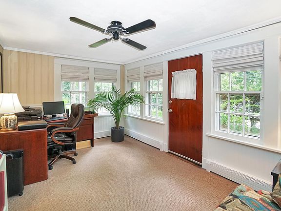 3rd image of 27 Irish Ln