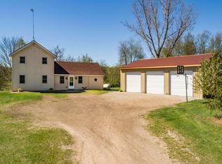 10207 E 48th St, Leroy, MI 49655