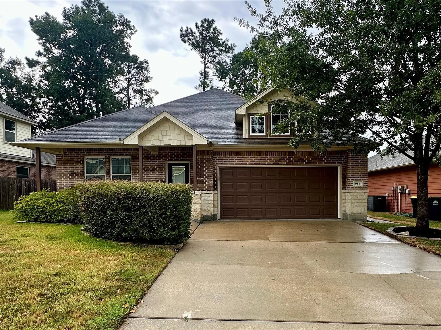 3 bed, 2.0 bath, 1626 sqft, $2,185 — Photo 1