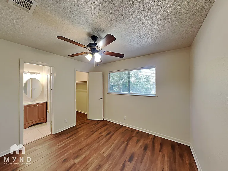 5204 Regency Cv — Photo 11