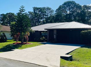 764 Rostock Cir NW, Palm Bay, FL 32907