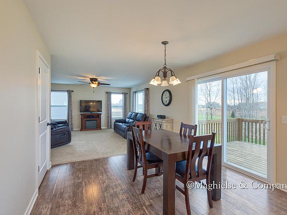 5th image of 9935 Myers View Dr NE