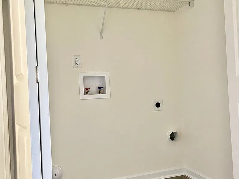 948 Brentwood Park Ln — Photo 23